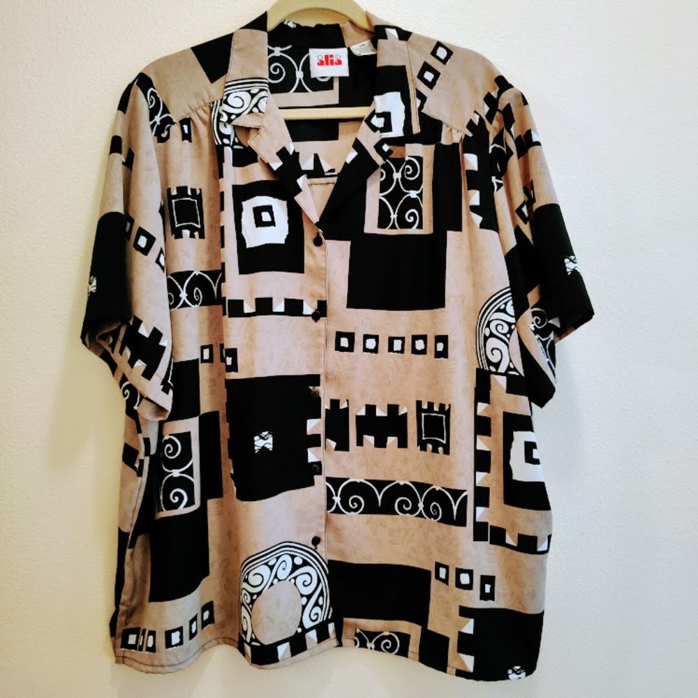 Alia Black and Taupe Geometric Print Short Sleeve Blouse